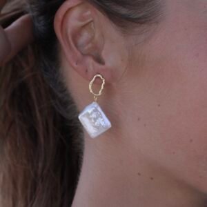 Baroque Square water stud